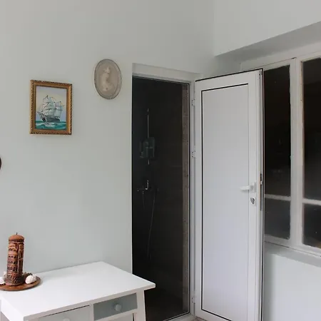 Saltywind House بوموري
